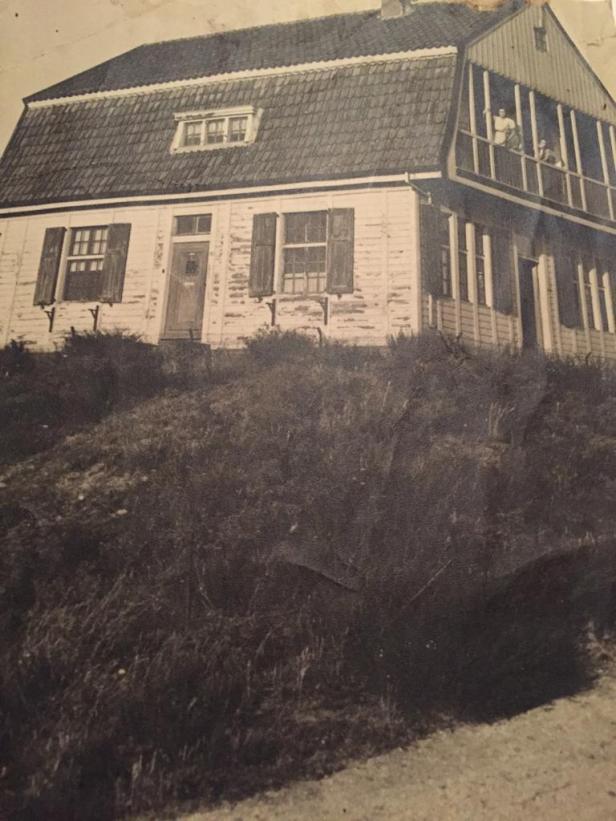 A1AF4658-C338-4A8F-B6D1-0A3B07804FC9